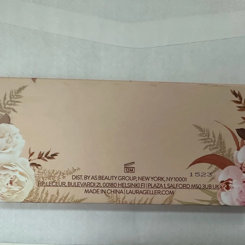 LAURA GELLER Soft Satins Eyeshadow & Highlighters Palette - Picture 2 of 5